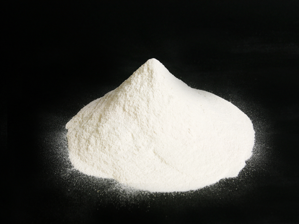 Fine white binder powder used for BERDA and GUMMY product review